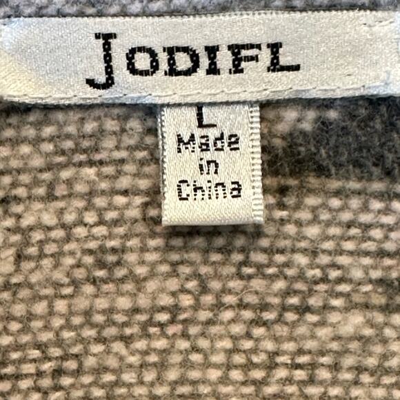 Jodifl Women’s Large Pink and Gray Aztec Button Up Shacket Shirt/Jacket - Picture 3 of 8